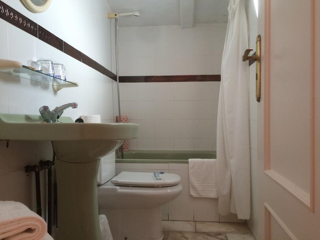 Hotel Hermanos Macias Ρόντα Δωμάτιο φωτογραφία